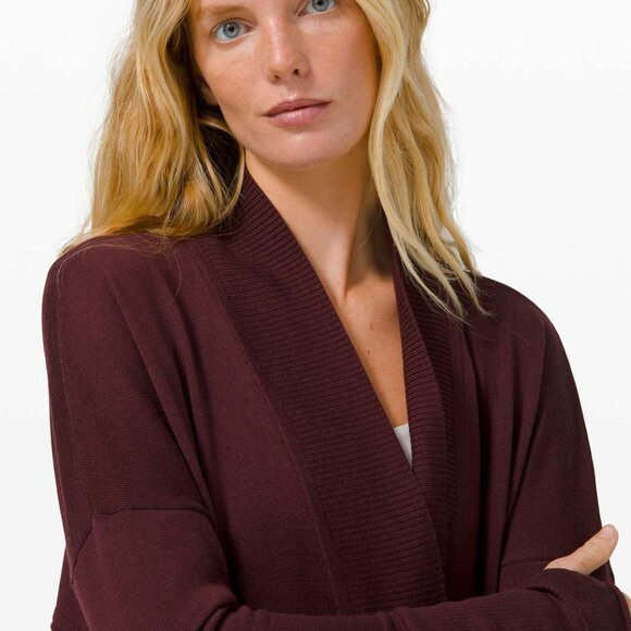 Lululemon Sit In Lotus Wrap II Style Number: W4ANWS Burgundy,Cassis Size 6 - Picture 3 of 15